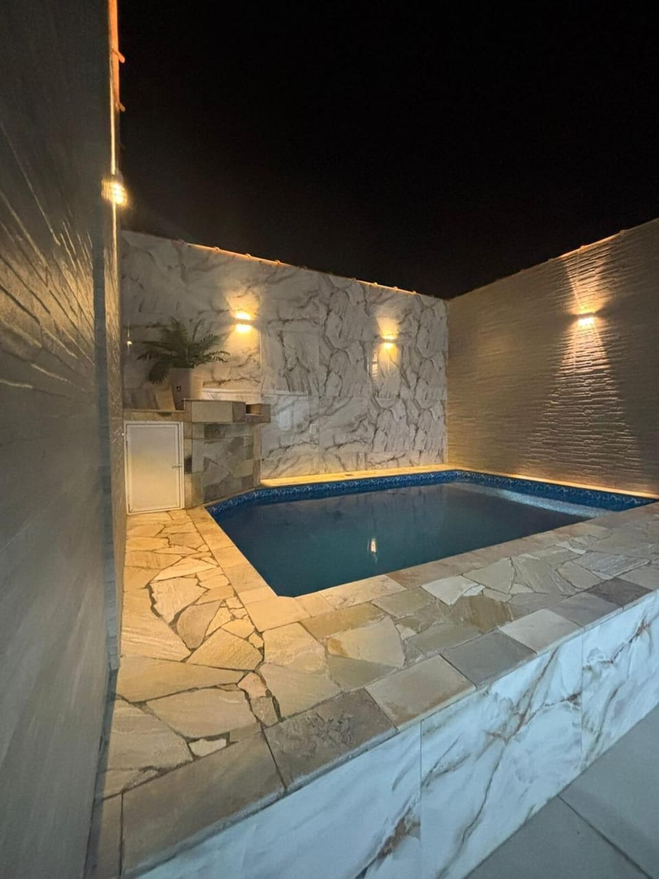House piscina lugar maravilhoso House in Itanhaém