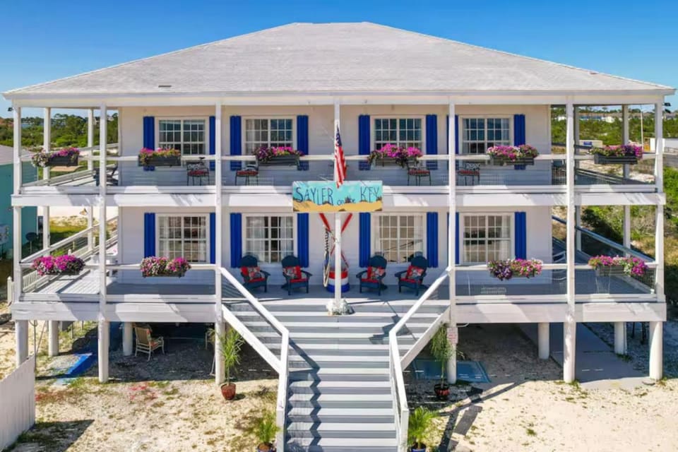 Walk to Beach Sayler's View on Perdido Key Apartment in Perdido Key