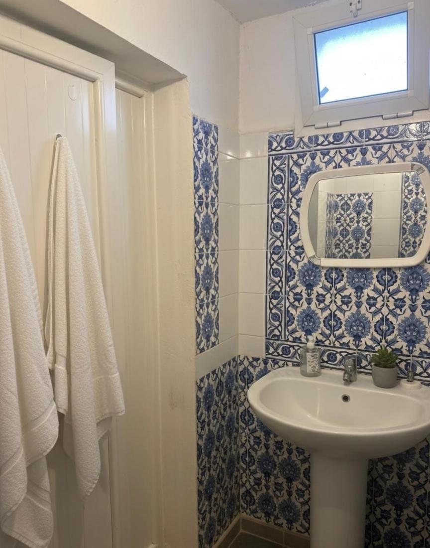 Tunis Mutuelleville Studio 4K and PS5 Amen Clinic Apartment in Tunis