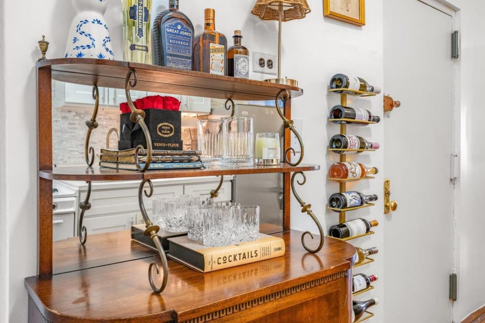 West Village 1BR Gem Historic Brownstone WiFi Apartment in West Village