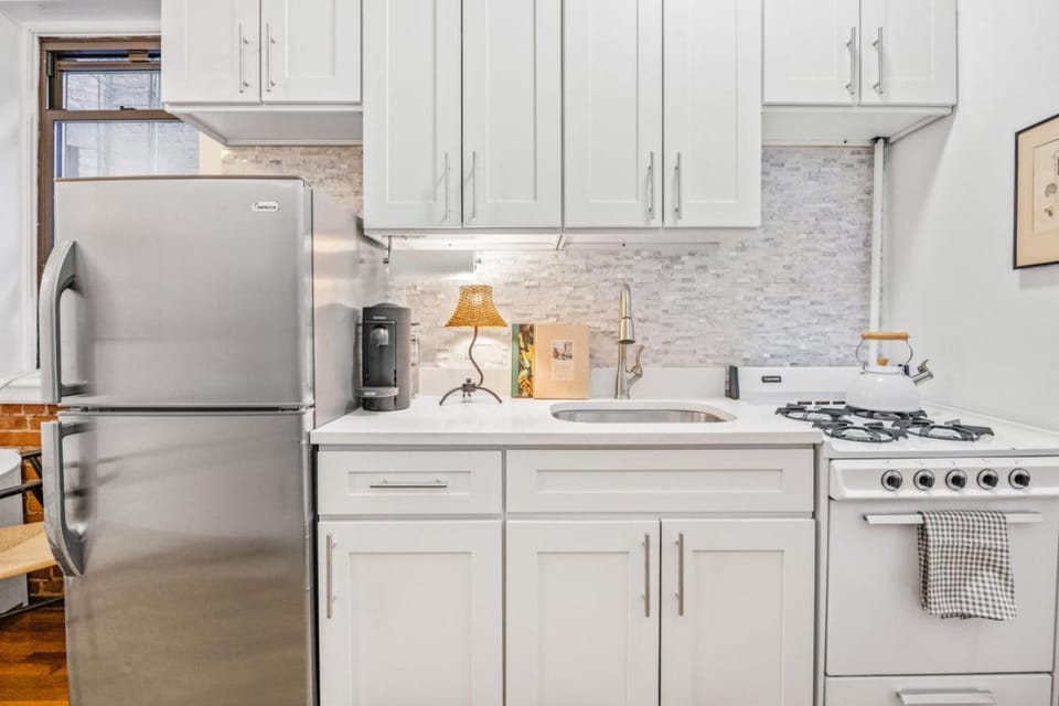 West Village 1BR Gem Historic Brownstone WiFi Apartment in West Village