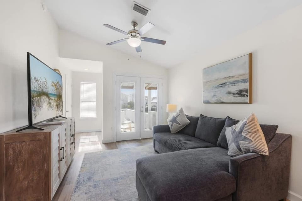 Entire Duplex Walk to Beach Private Pool Large Deck House in West Beach