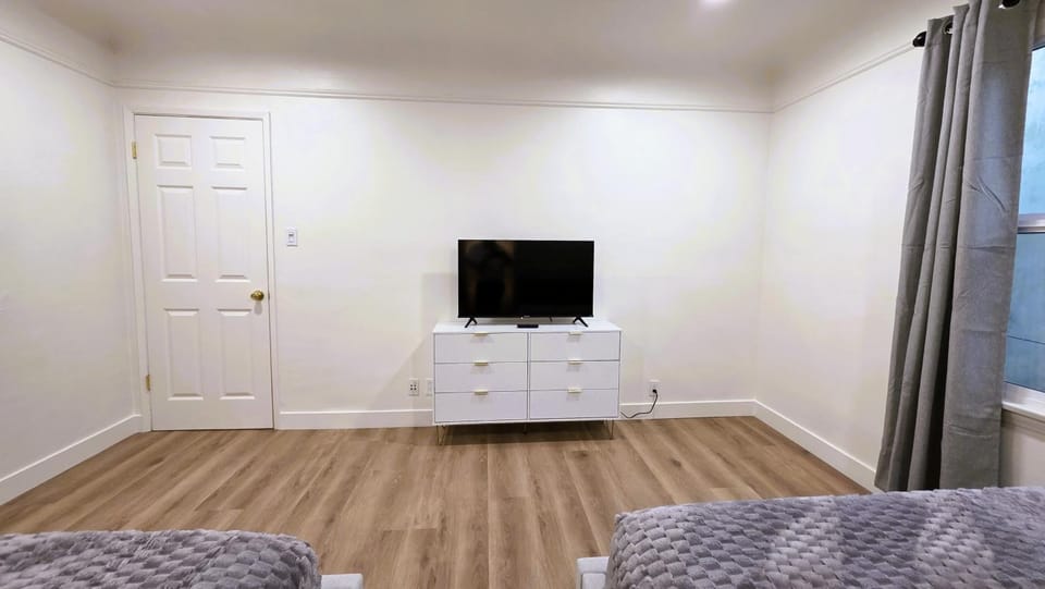 TV and multimedia, Bedroom