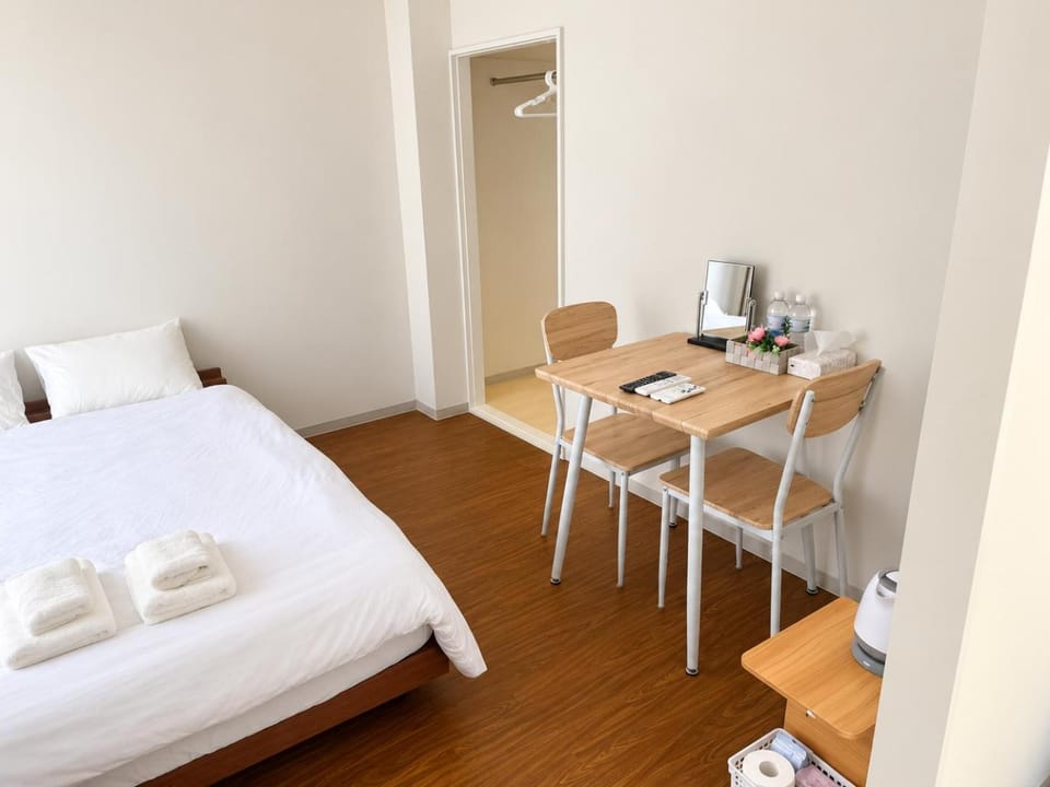 Seating area, Bedroom