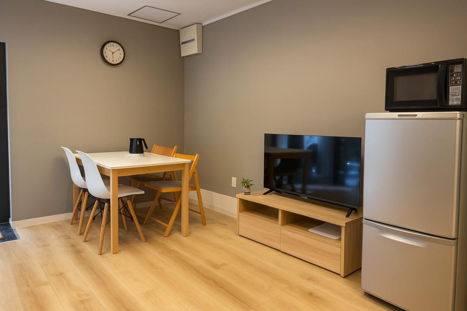 TV and multimedia, Living room, Dining area
