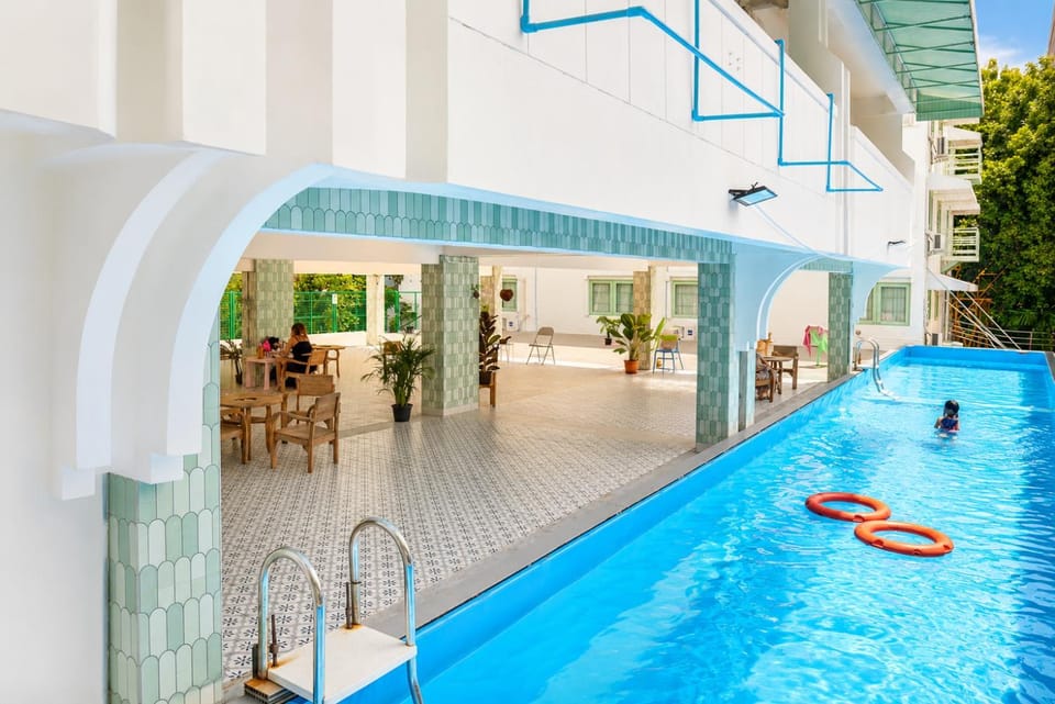 Pool view, Swimming pool, sunbed