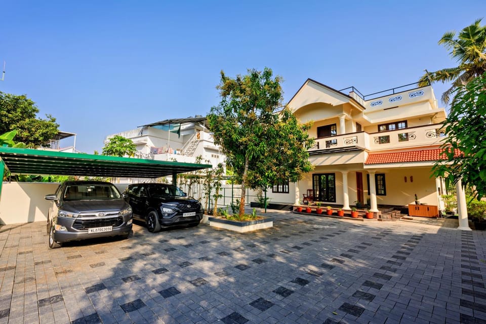 Property building, View (from property/room), Parking
