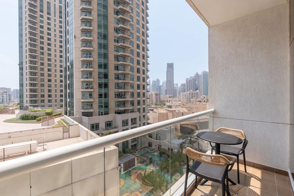 Free housekeeping visits during your stay - StayShort - Charming Downtown Dubai Stay Near Opera House Sleeps 3 Apartment in Dubai