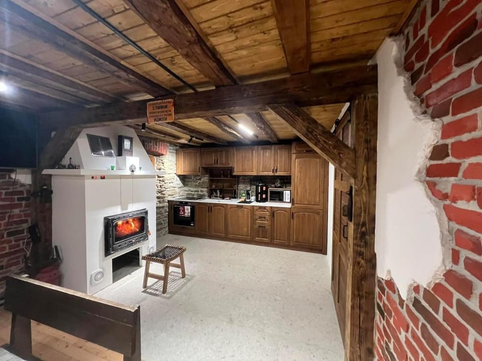 Kitchen or kitchenette, oven, stove