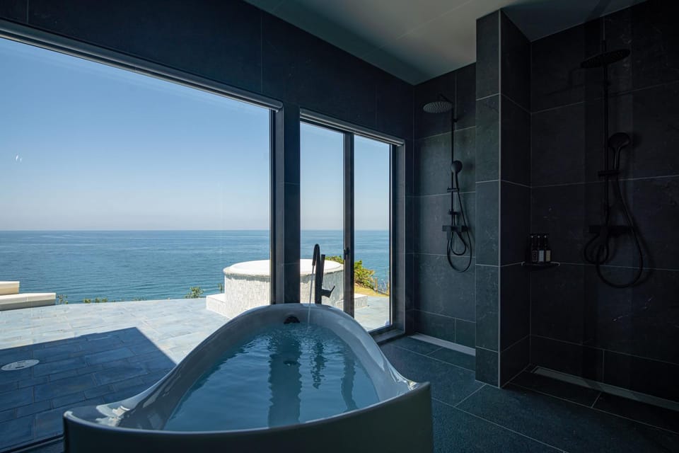 Hot Tub, Bathroom, Balcony/Terrace, Open Air Bath, Bath