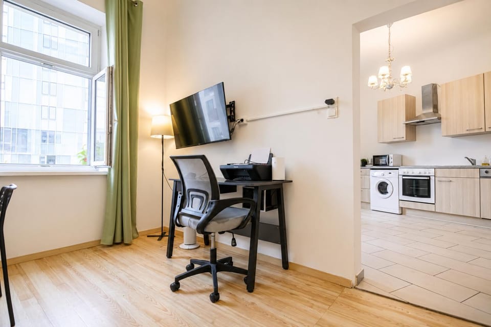 TV and multimedia, Kitchen or kitchenette, Dining area, oven, pet friendly, stove