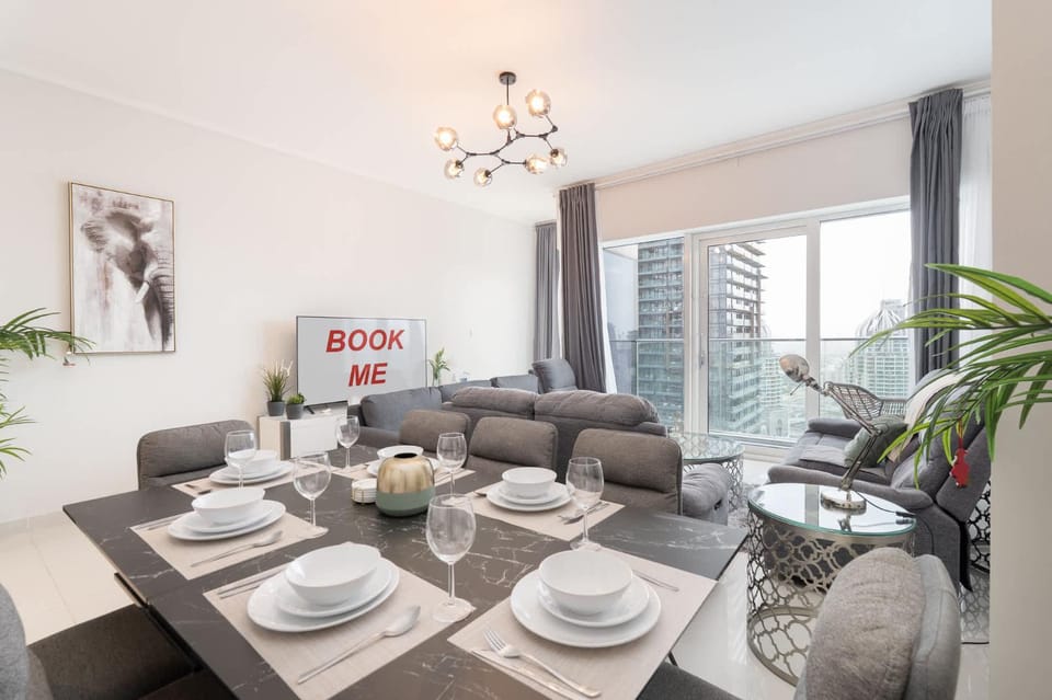 Free housekeeping visits during your stay - StayShort - Bright 2BR Apartment with Marina Views Sleeps 6 Apartment in Dubai