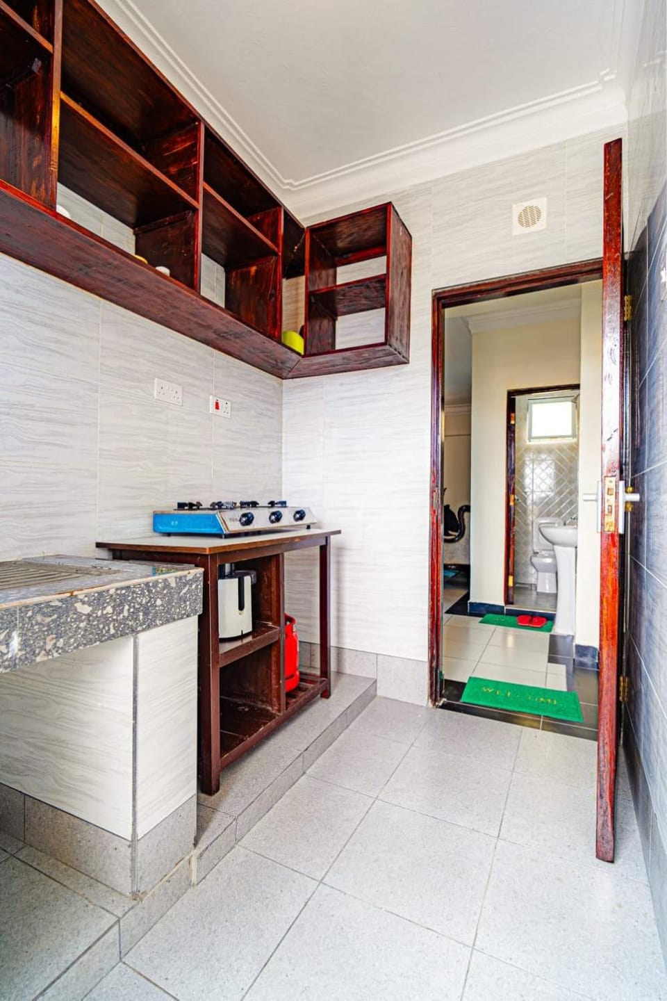 Benin's BNB Vacation rental in Mombasa