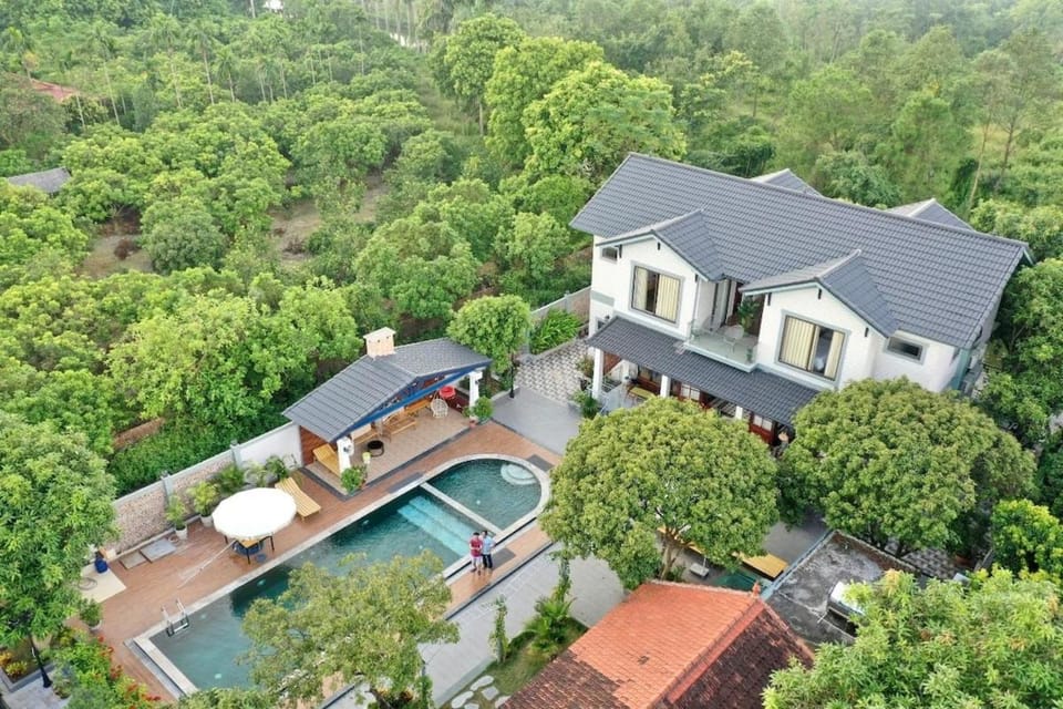 Tekapo Villa Airport 10km 1200m2 pool BBQ karaoke Villa in Hanoi