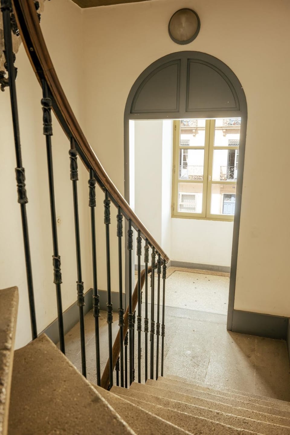 Duplex climatisé avec terrasse sans vis à vis dans l'hypercentre Apartment in Nimes