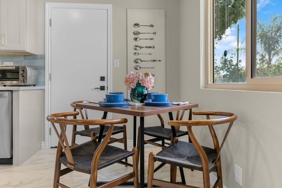 Near LLU Hospital Calm 3BR Workspace House in Loma Linda