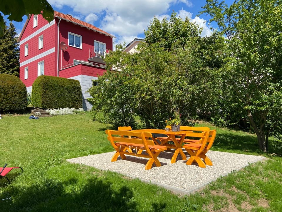 Garden, Garden