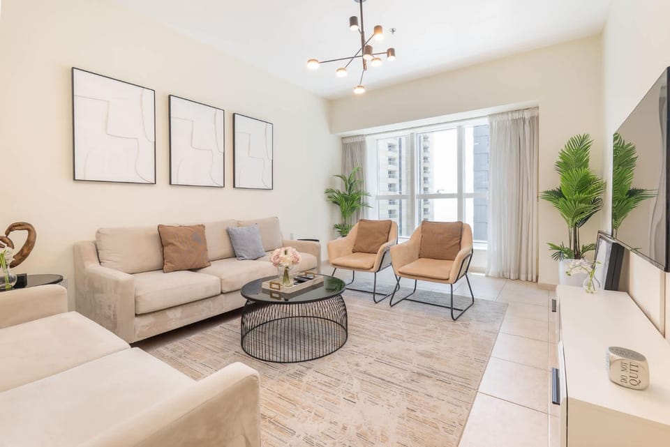 Free housekeeping visits during your stay - StayShort - Dubai Marina Apartment with Water Views Sleeps 4 Apartment in Dubai