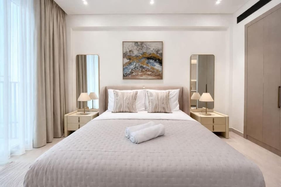 Luxury Studio W Pool View Binghatti Aurora Apartment in Dubai