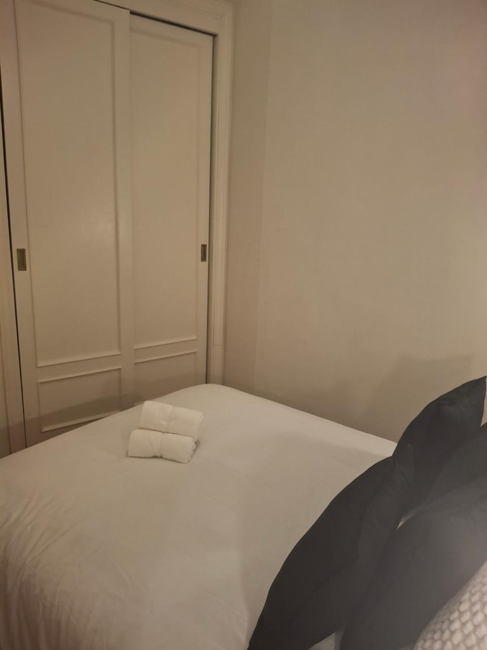 Photo of the whole room, wardrobe