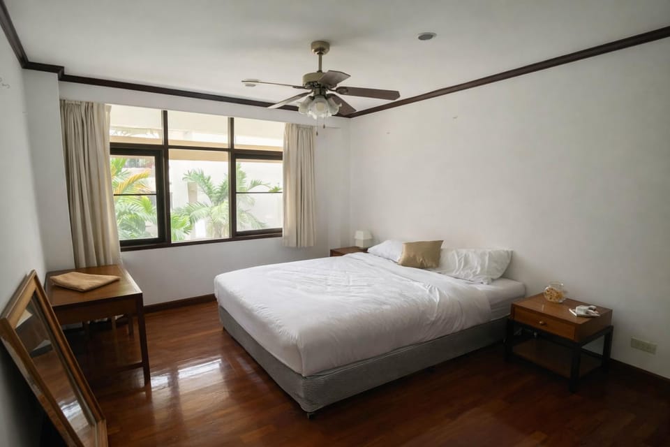 Big 3 bedroom apartment Asoke Apartment in Bangkok