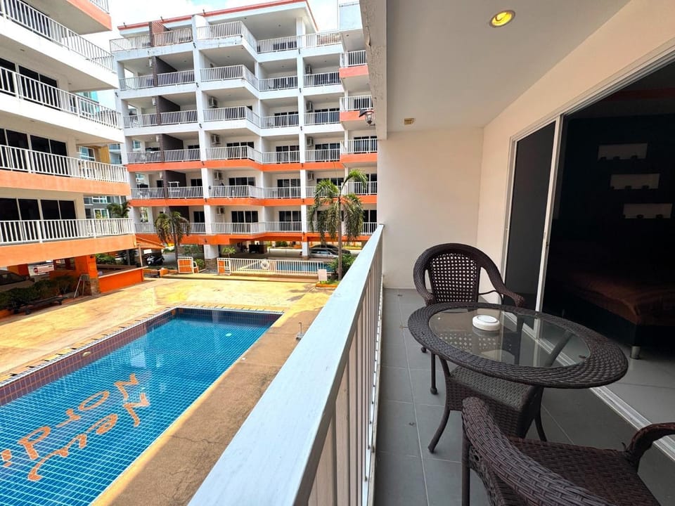 Balcony/Terrace, Swimming pool