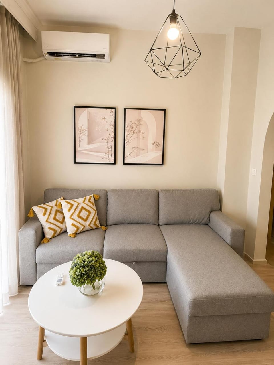 Living room, Seating area, air conditioner
