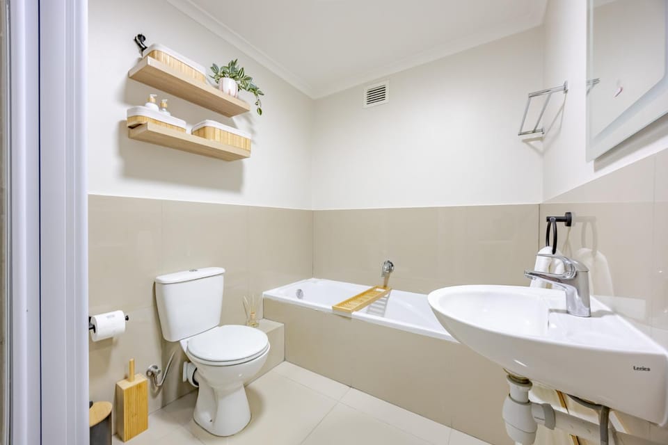 Big Bay Luxury, 2-bed with swimming pool Apartment in Cape Town