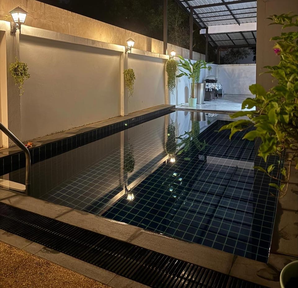 Pool view, Swimming pool