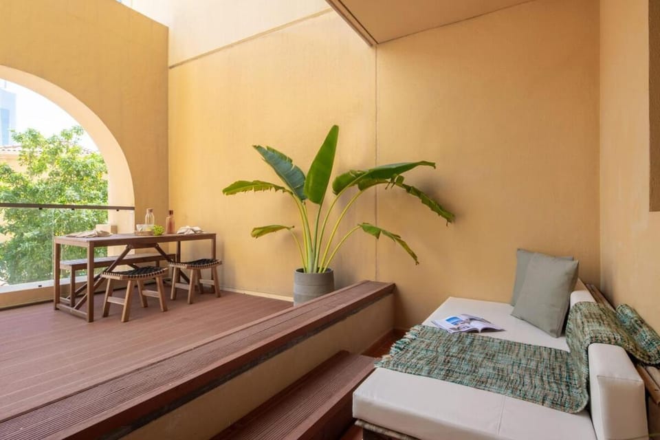 Upgraded apartment just steps away from JBR beach Apartment in Dubai