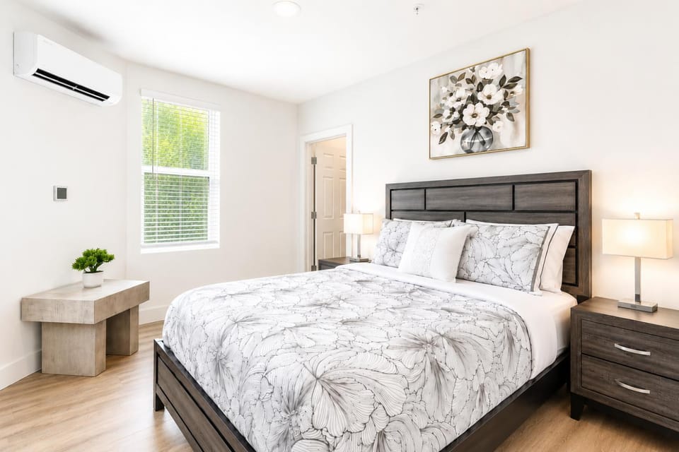 Bed, Bedroom, air conditioner