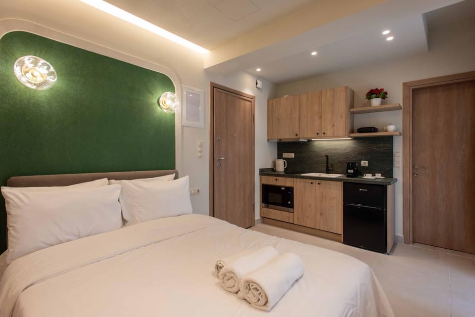 Heart of Heraklion Studio with Balcony Walking Distance to All Sites Apartment in Heraklion