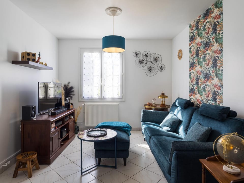 Property building, Living room