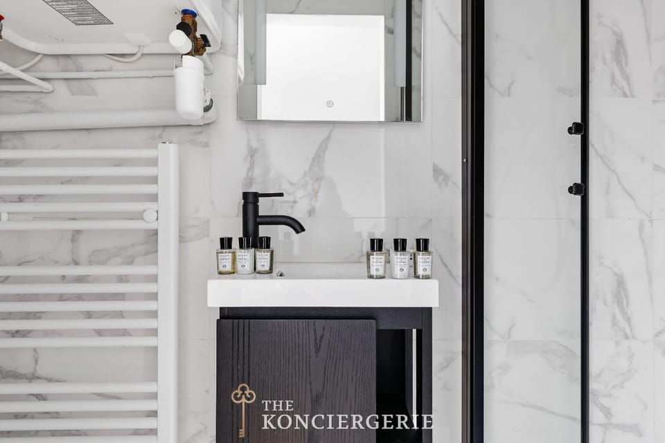 Parenthese parisienne sous les toits - Luxembourg Apartment in Paris