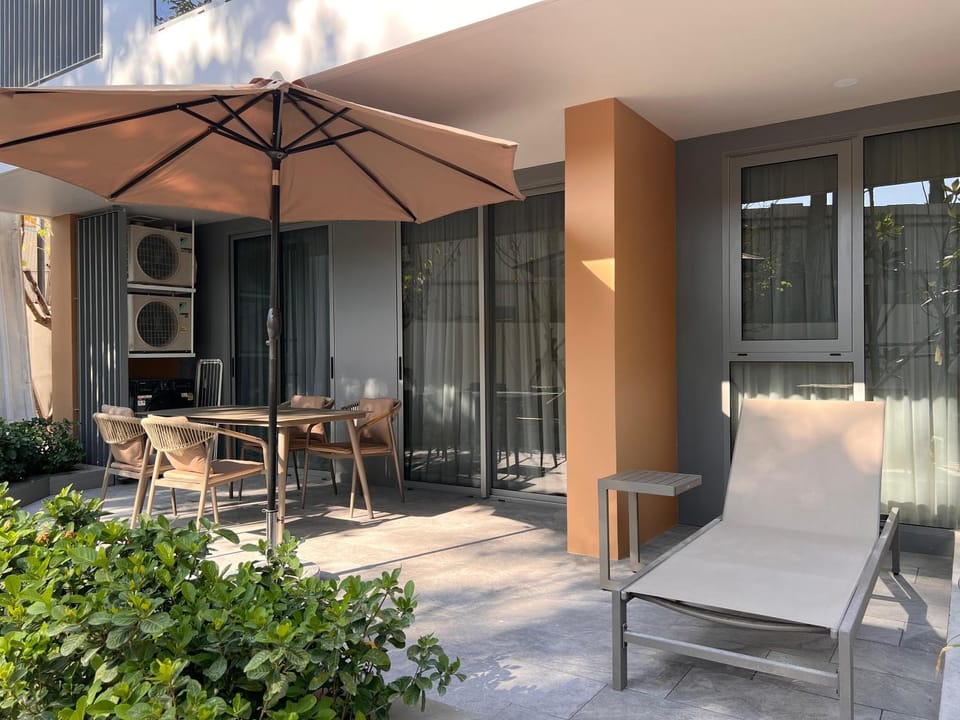 Balcony/Terrace, Dining area, Garden view, sunbed