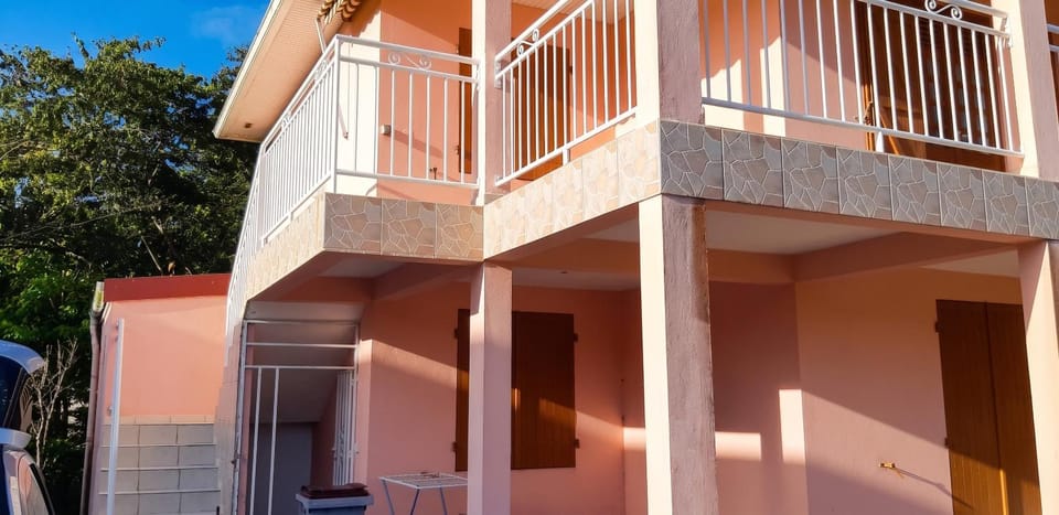 Appartement confortable à Les Trois-Îlets - 60 m² avec jardin Apartment in Les Trois-Îlets