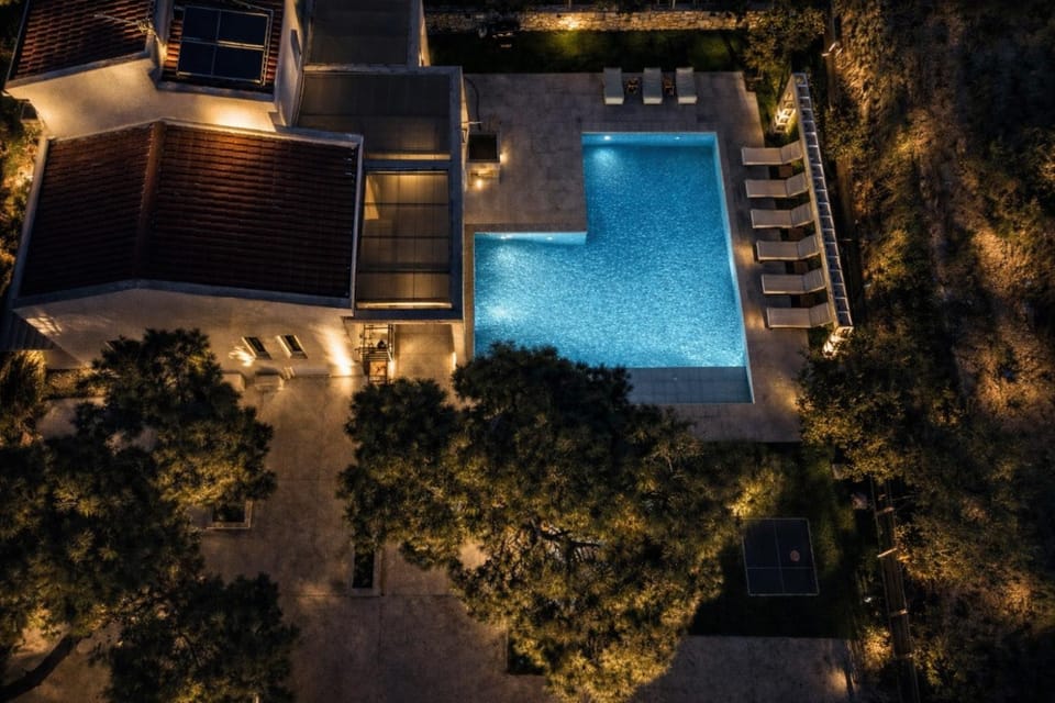 Property building, Night, Bird's eye view, Pool view, Swimming pool, sunbed