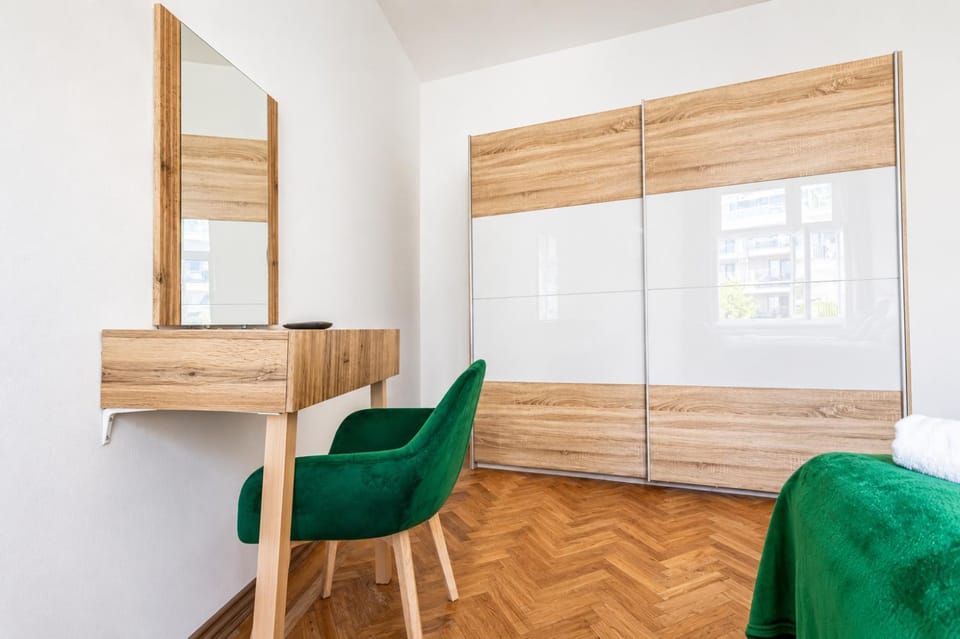 Seating area, wardrobe