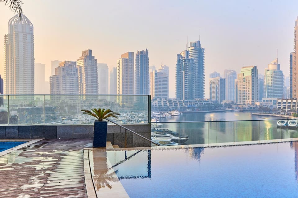 Nearby landmark, Day, Natural landscape, City view, Swimming pool, Swimming pool