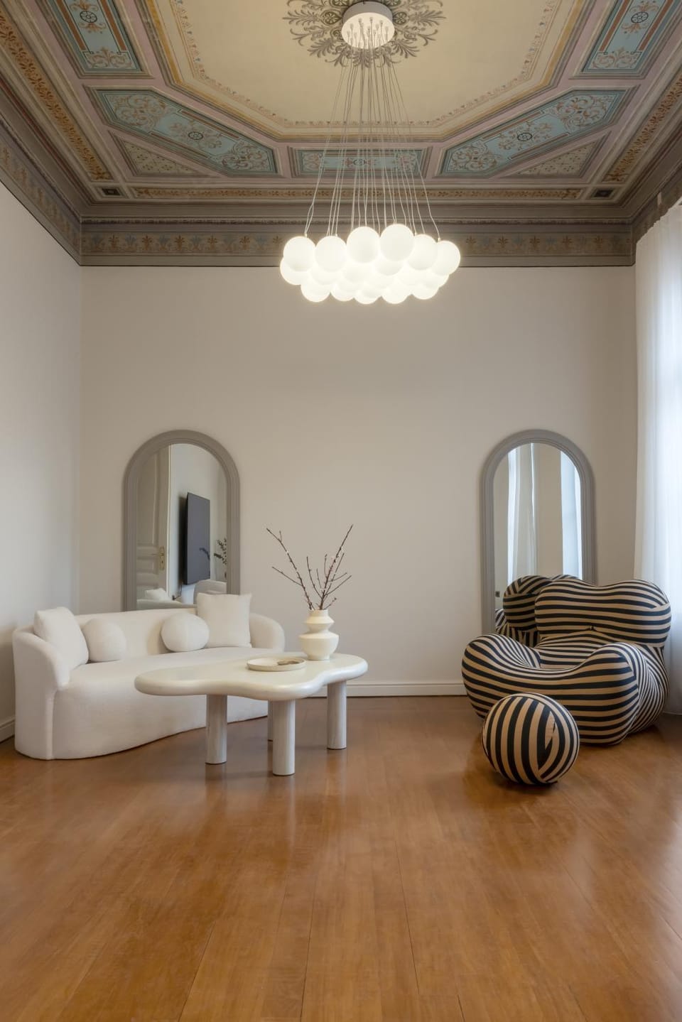 Living room, Seating area