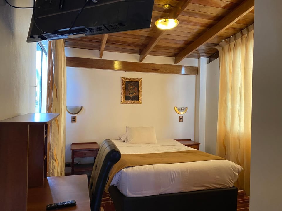 Bed, Photo of the whole room, Bedroom, hair dresser