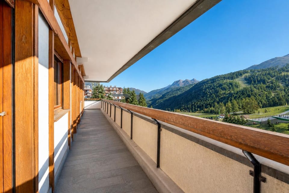 Hostdomus - Ski House Apartment in Sestriere