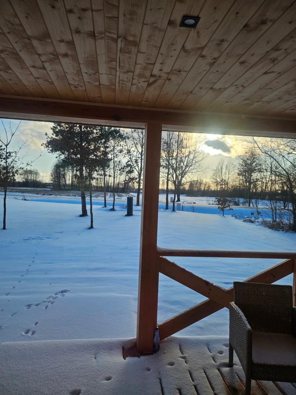 Patio, Day, Winter, Balcony/Terrace