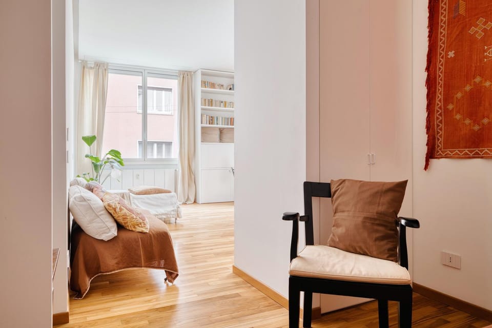 Living room, Seating area, internet