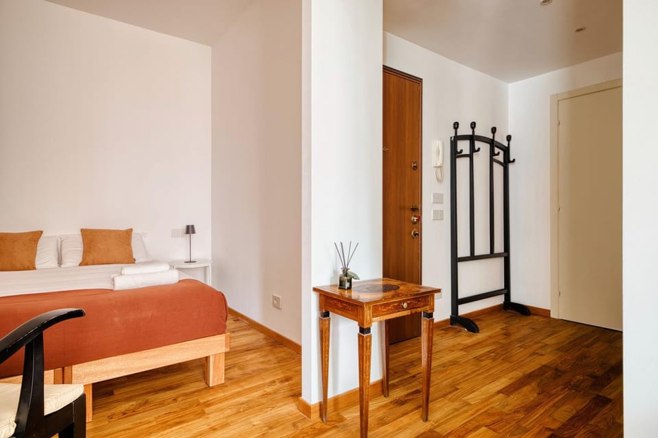 Bed, Photo of the whole room
