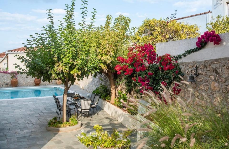 Garden, Swimming pool