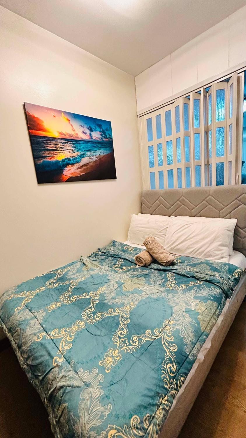 MC Staycation at Spring Residences Near Airport Apartment in Paranaque