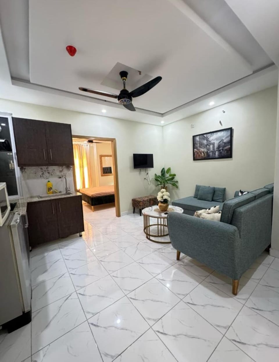 ZaraStays Free Netflix Apartment in Islamabad