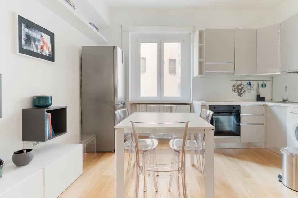 Kitchen or kitchenette, Living room, Dining area