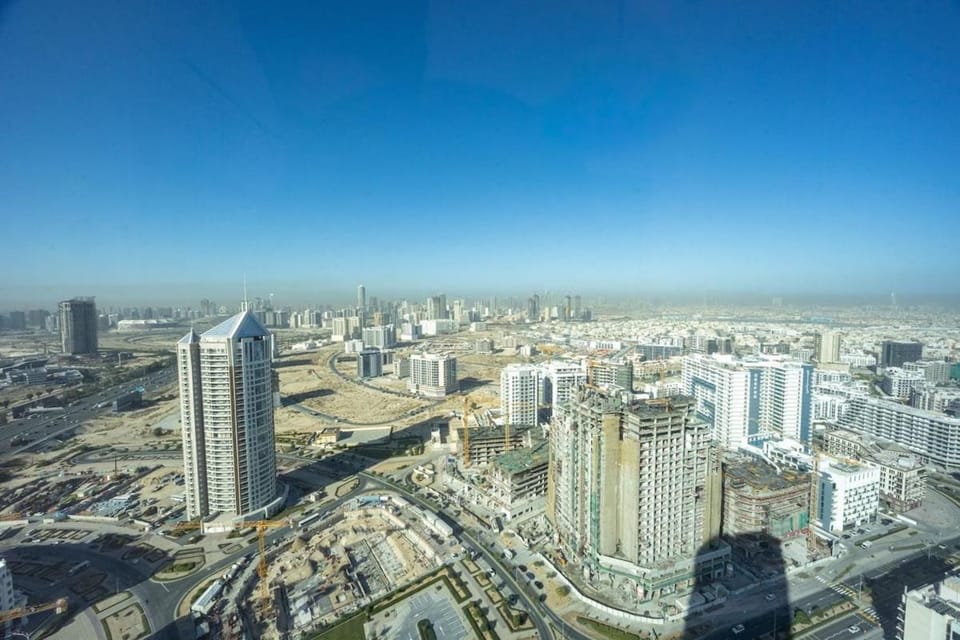 Miracle View Apartment in Dubai